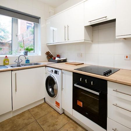 Ideal Abode Abbots 4 En-Suite Chester Exterior foto